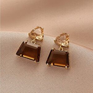 BRAND NEW🤎18K Gold Plated geometric brown crystal drop dangle earrings